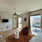 We Live In R - 304 Apartment
